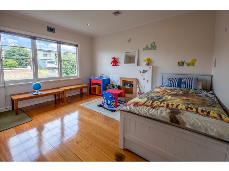 6 Milton Crescent, Moonah TAS 7009