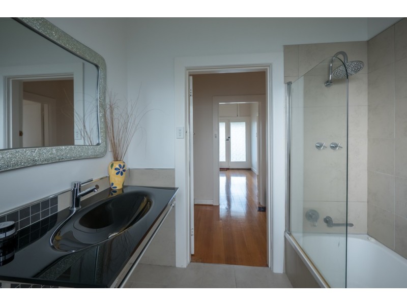 6 Milton Crescent, Moonah TAS 7009