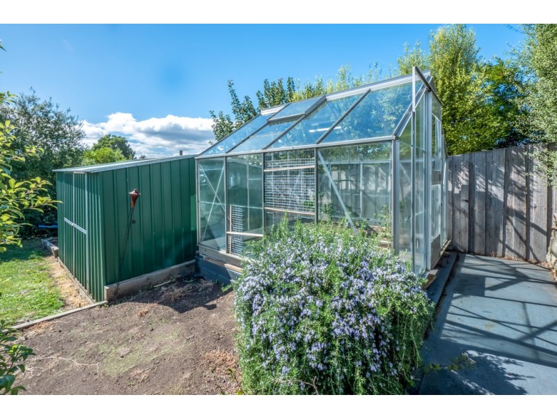 6 Milton Crescent, Moonah TAS 7009