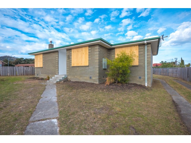 2 Saladin Circle, Clarendon Vale TAS 7019