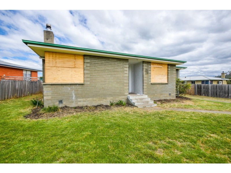 2 Saladin Circle, Clarendon Vale TAS 7019