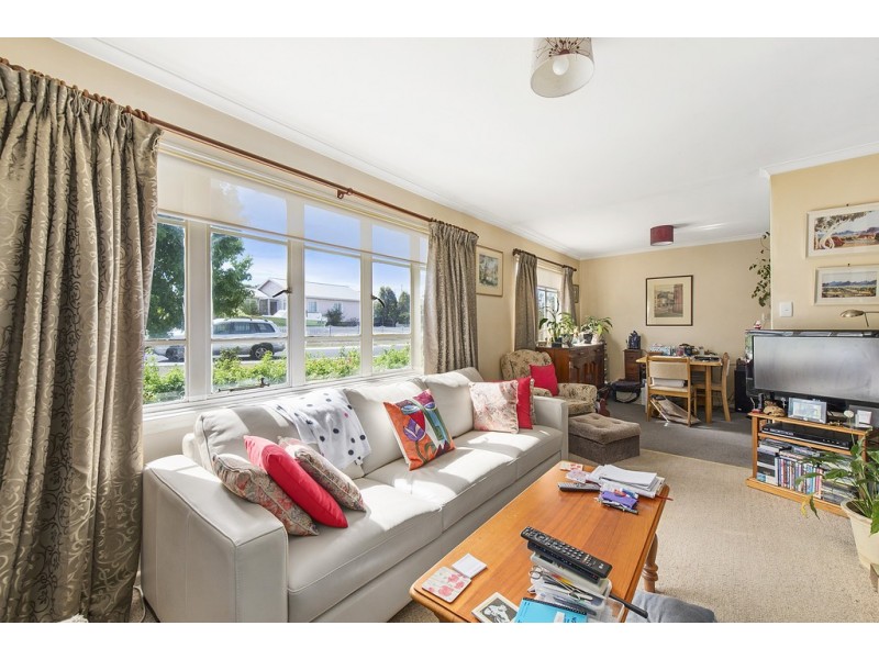 27 Norman Circle, Glenorchy TAS 7010