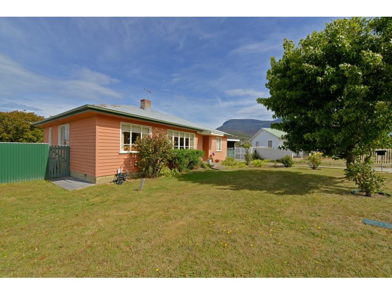 27 Norman Circle, Glenorchy TAS 7010