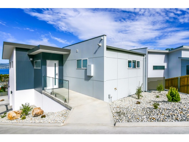 1/8 Vienne Drive, Howrah TAS 7018