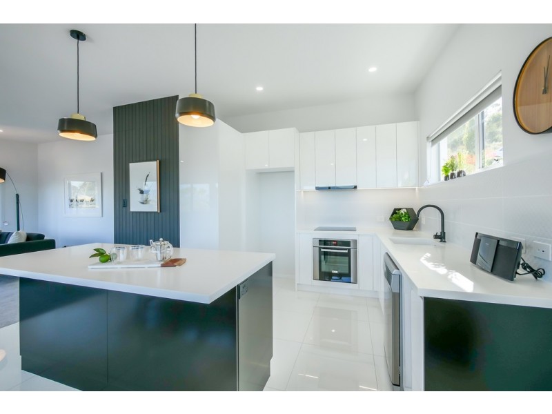 1/8 Vienne Drive, Howrah TAS 7018