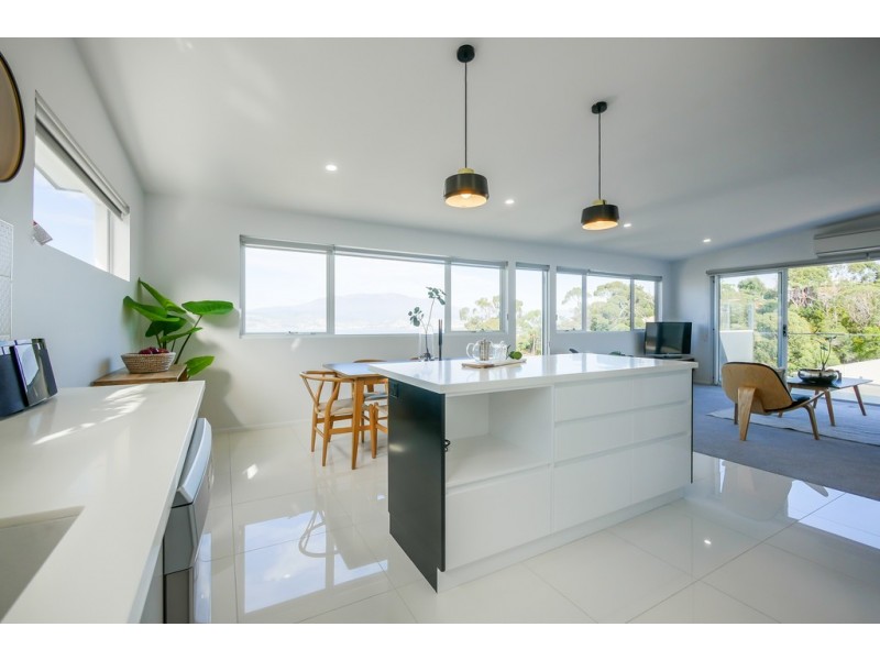 1/8 Vienne Drive, Howrah TAS 7018
