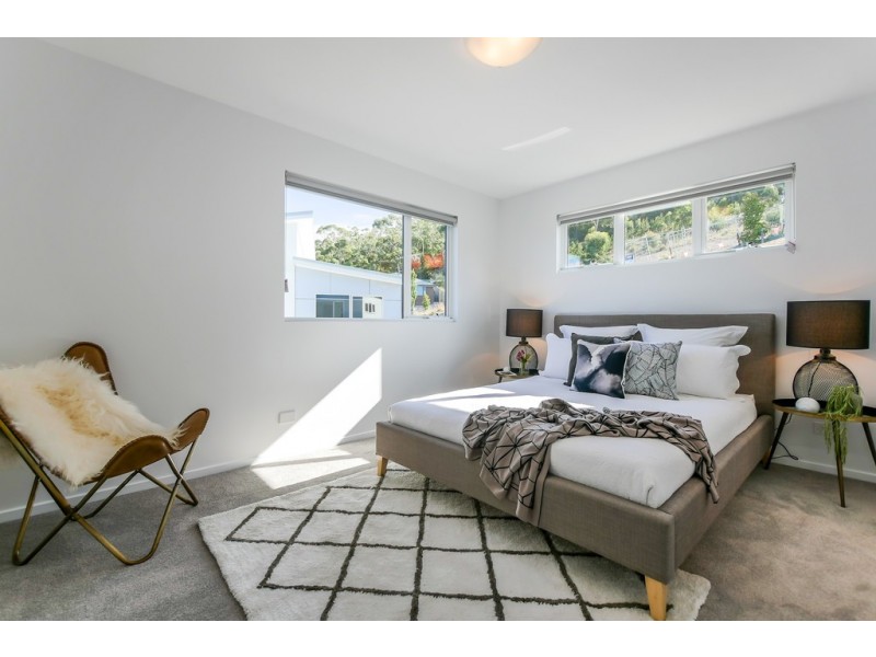 1/8 Vienne Drive, Howrah TAS 7018