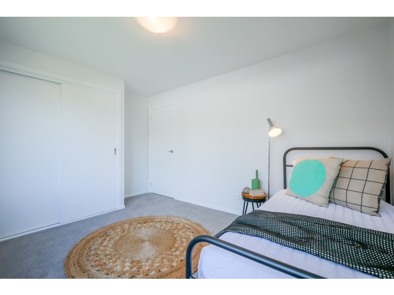 1/8 Vienne Drive, Howrah TAS 7018