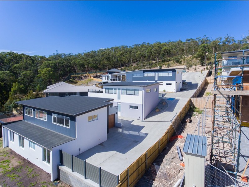 1/8 Vienne Drive, Howrah TAS 7018