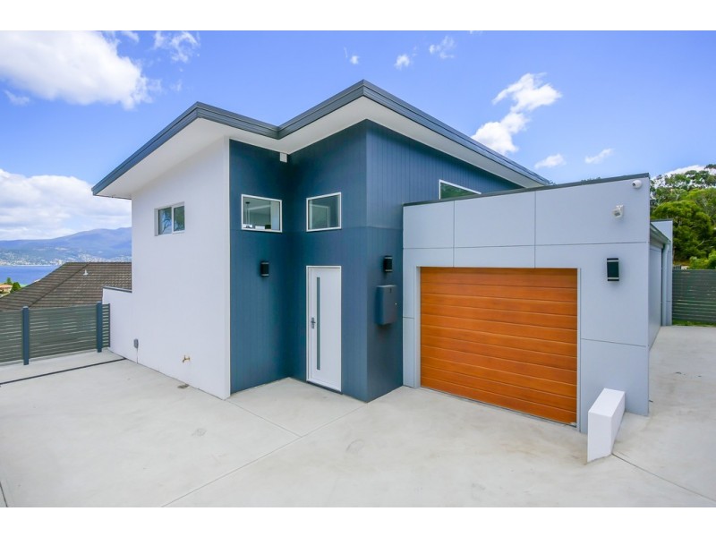 3/8 Vienne Drive, Howrah TAS 7018
