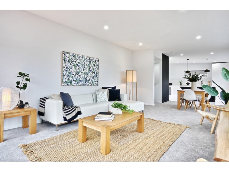 3/8 Vienne Drive, Howrah TAS 7018