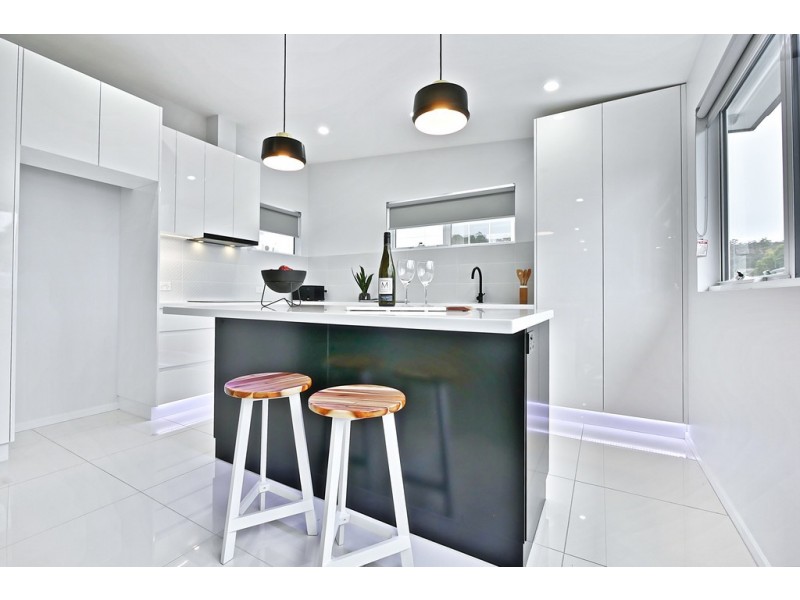 3/8 Vienne Drive, Howrah TAS 7018