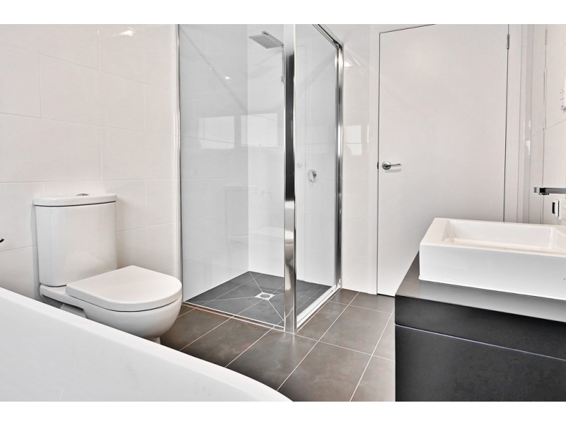 3/8 Vienne Drive, Howrah TAS 7018
