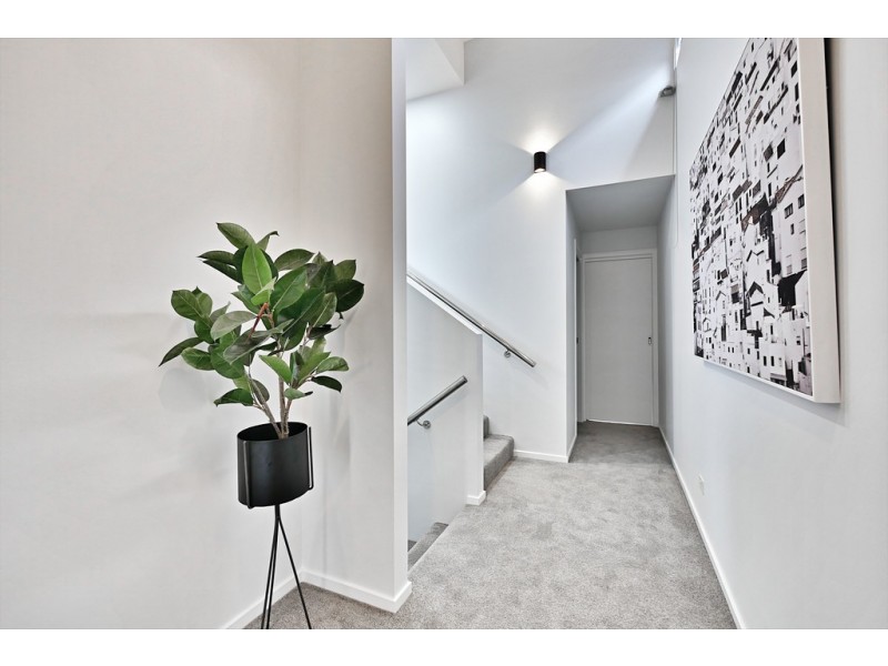 3/8 Vienne Drive, Howrah TAS 7018