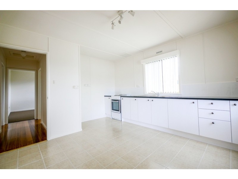 6 Curlew Parade, Claremont TAS 7011