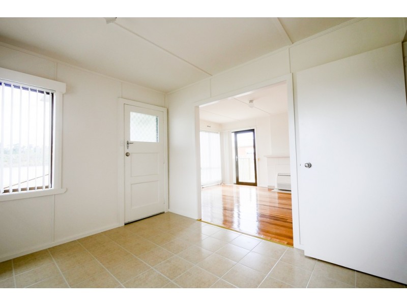 6 Curlew Parade, Claremont TAS 7011