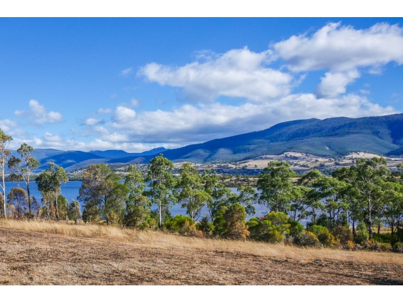 1 Fisher Drive, Herdsmans Cove TAS 7030