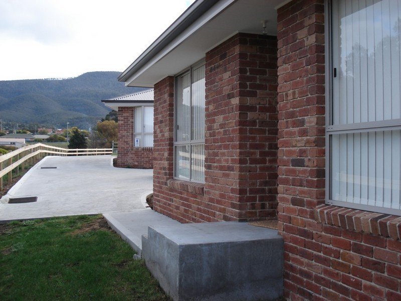 9/1 Leighland Road, Claremont TAS 7011