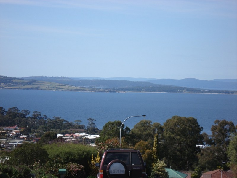 87 Crystal Downs Drive, Blackmans Bay TAS 7052