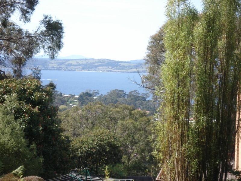 87 Crystal Downs Drive, Blackmans Bay TAS 7052