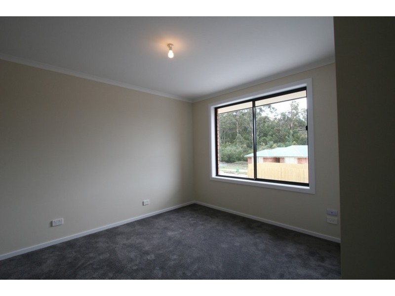 1/142 Branscombe Road, Claremont TAS 7011