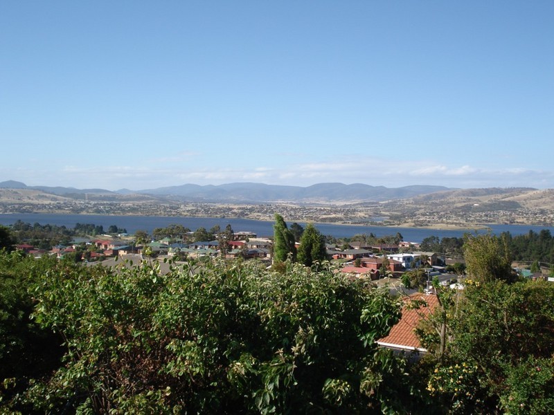 6 Newitt Drive, Austins Ferry TAS 7011