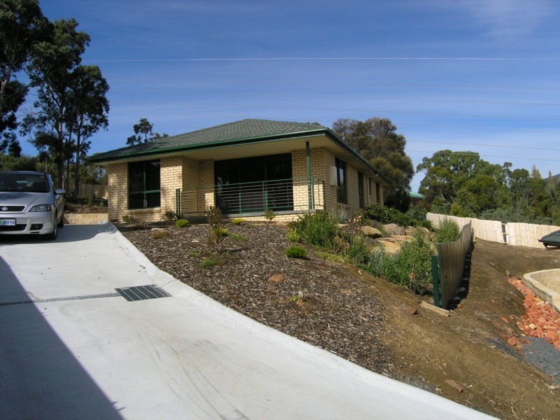 2/85 Ripley Road, West Moonah TAS 7009