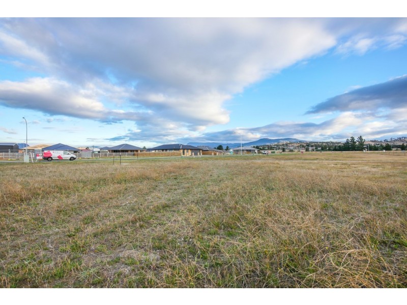 52 Menin Drive, Brighton TAS 7030