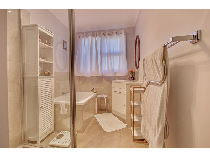 New Norfolk TAS 7140