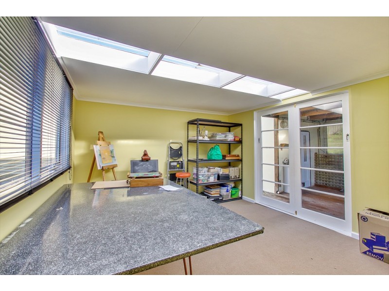 New Norfolk TAS 7140