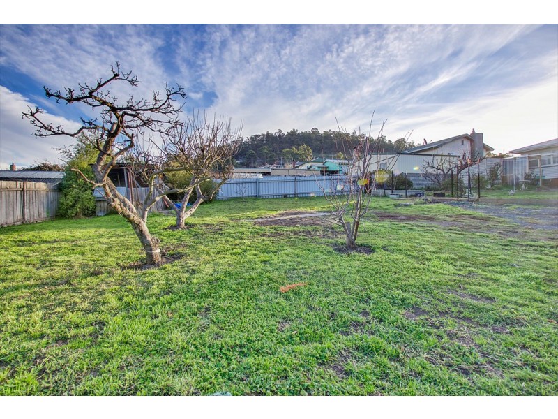 14 Dean Street, New Norfolk TAS 7140