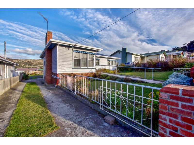 14 Dean Street, New Norfolk TAS 7140