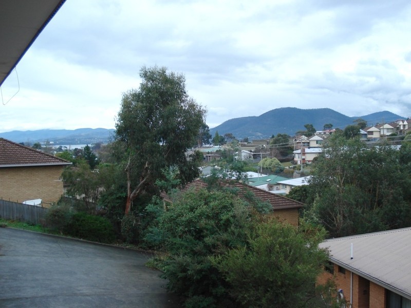 8/ 50a Barossa Road, Glenorchy TAS 7010