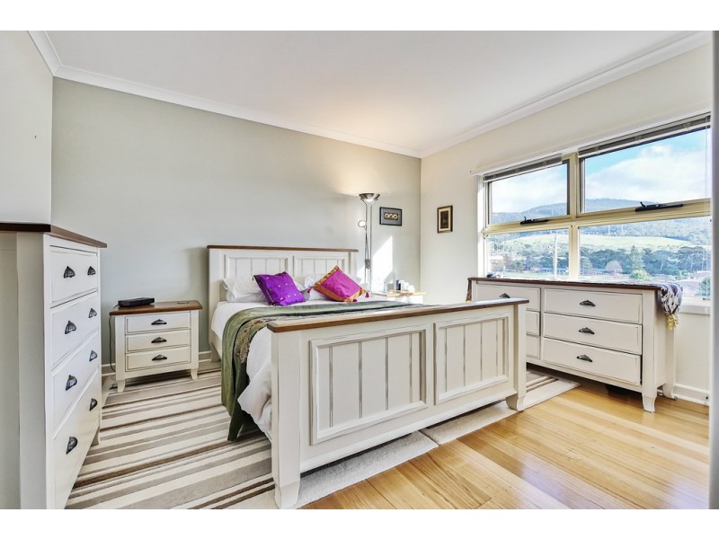 2/211 Tolosa Street, Glenorchy TAS 7010