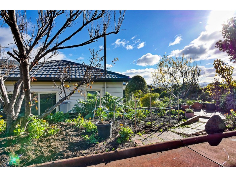 2/211 Tolosa Street, Glenorchy TAS 7010