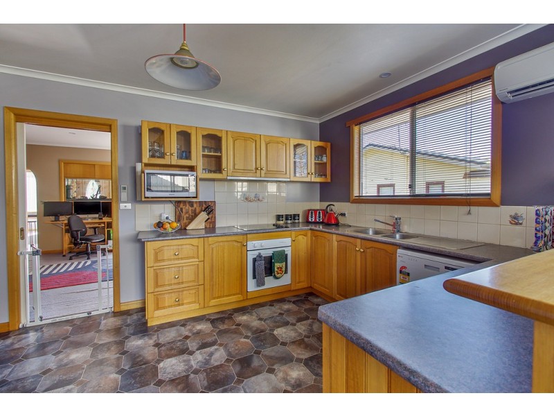 13 Karambi Street, Chigwell TAS 7011