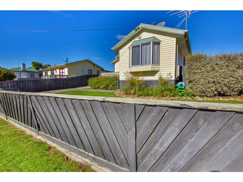 13 Karambi Street, Chigwell TAS 7011