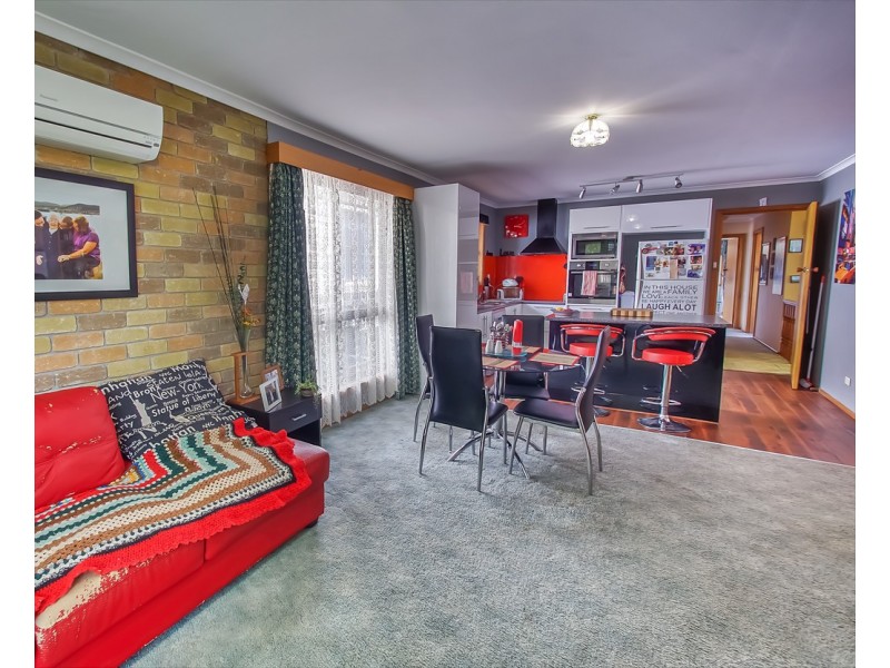 8 Cheviot Road, West Moonah TAS 7009