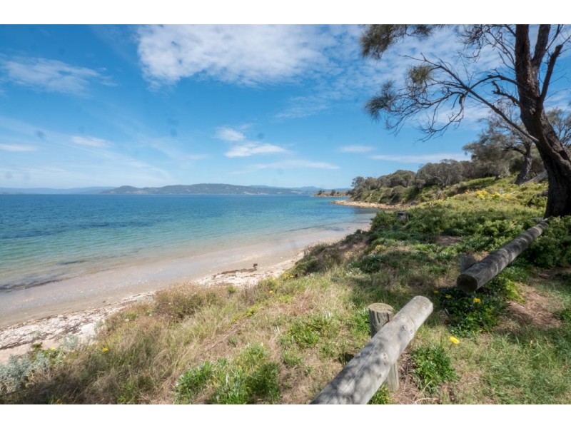 10 Algona Street, South Arm TAS 7022
