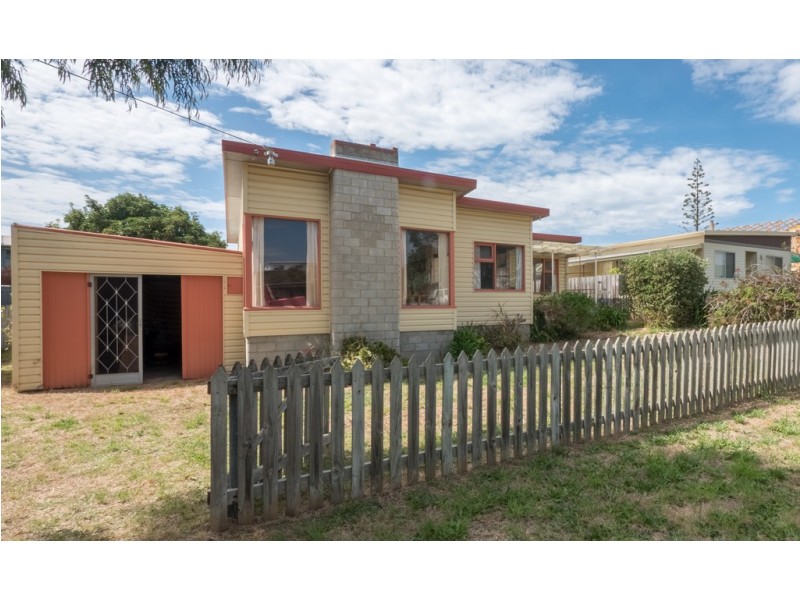 10 Algona Street, South Arm TAS 7022