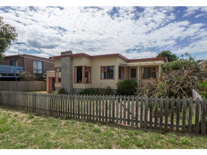 10 Algona Street, South Arm TAS 7022