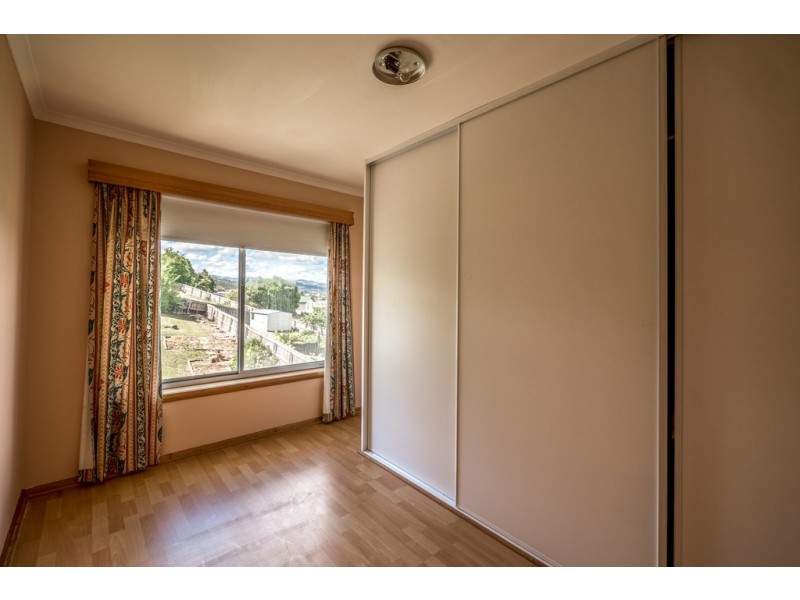 14 Cowper Road, Claremont TAS 7011