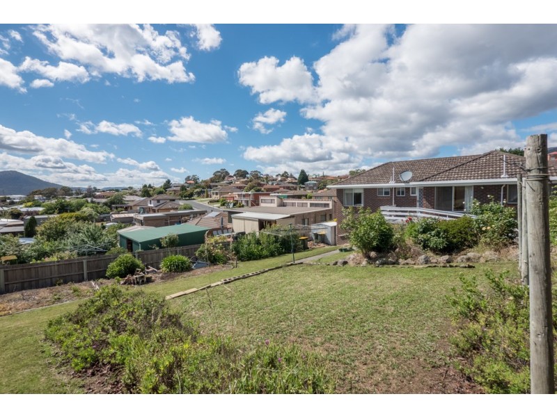 14 Cowper Road, Claremont TAS 7011