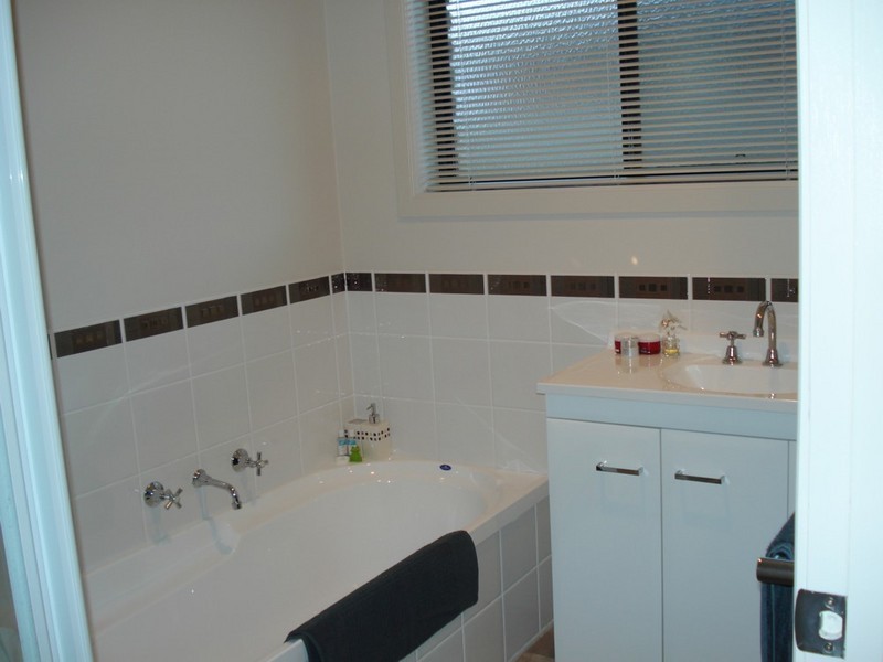 1/2  Roslyn Court, Brighton TAS 7030