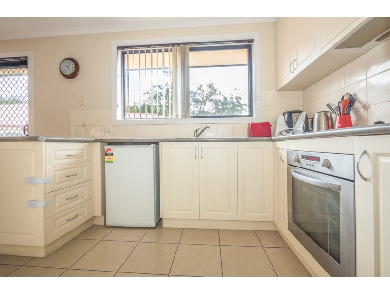 2/142 Branscombe Road, Claremont TAS 7011