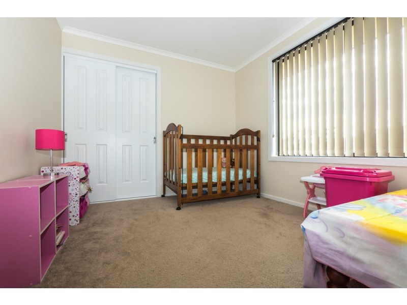 2/142 Branscombe Road, Claremont TAS 7011
