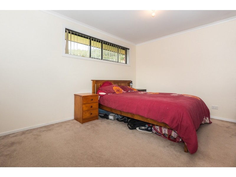 2/142 Branscombe Road, Claremont TAS 7011