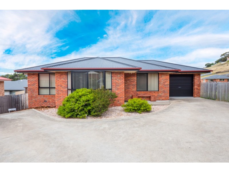 2/142 Branscombe Road, Claremont TAS 7011