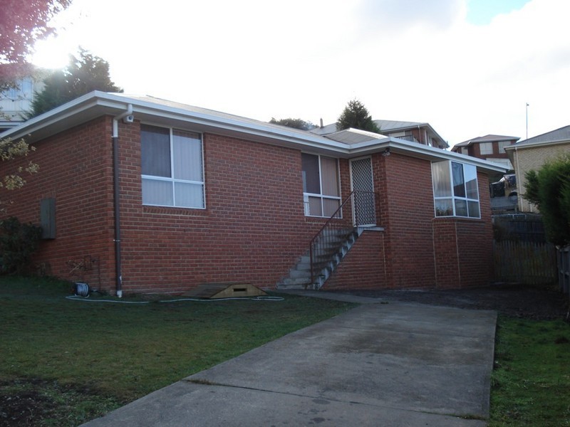 12 Rosana Court, Claremont TAS 7011