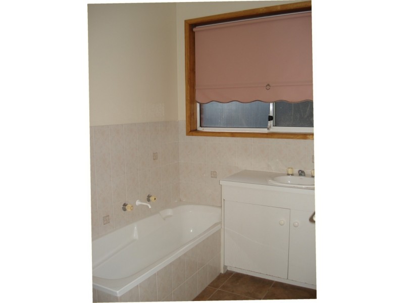 12 Rosana Court, Claremont TAS 7011